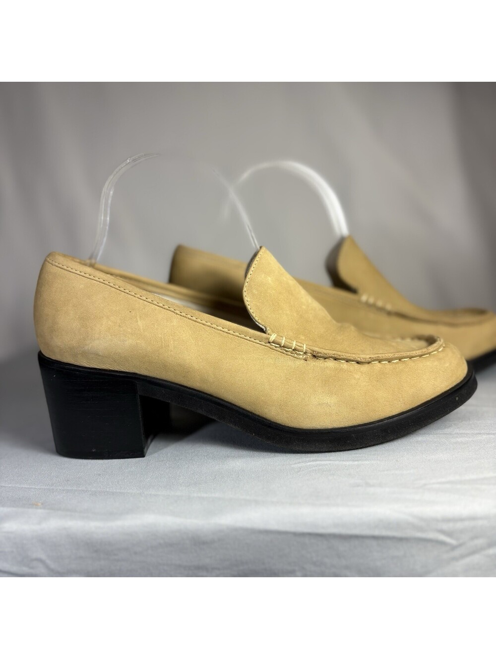 Vintage GUESS Womens Chunky Suede Leather Block Heel Loafers Beige Brazil 8.5M